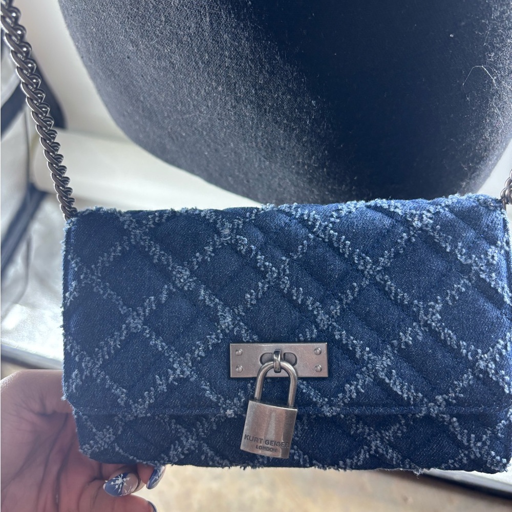 Kurt Geiger Navy Quilted Crossbody Bag - Picture 3 of 7